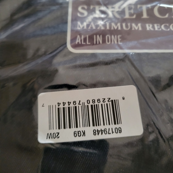 GLORIA VANDERBILT JEANS SIZE 20W SHORT.  BLACK ⚫️ - Picture 9 of 9